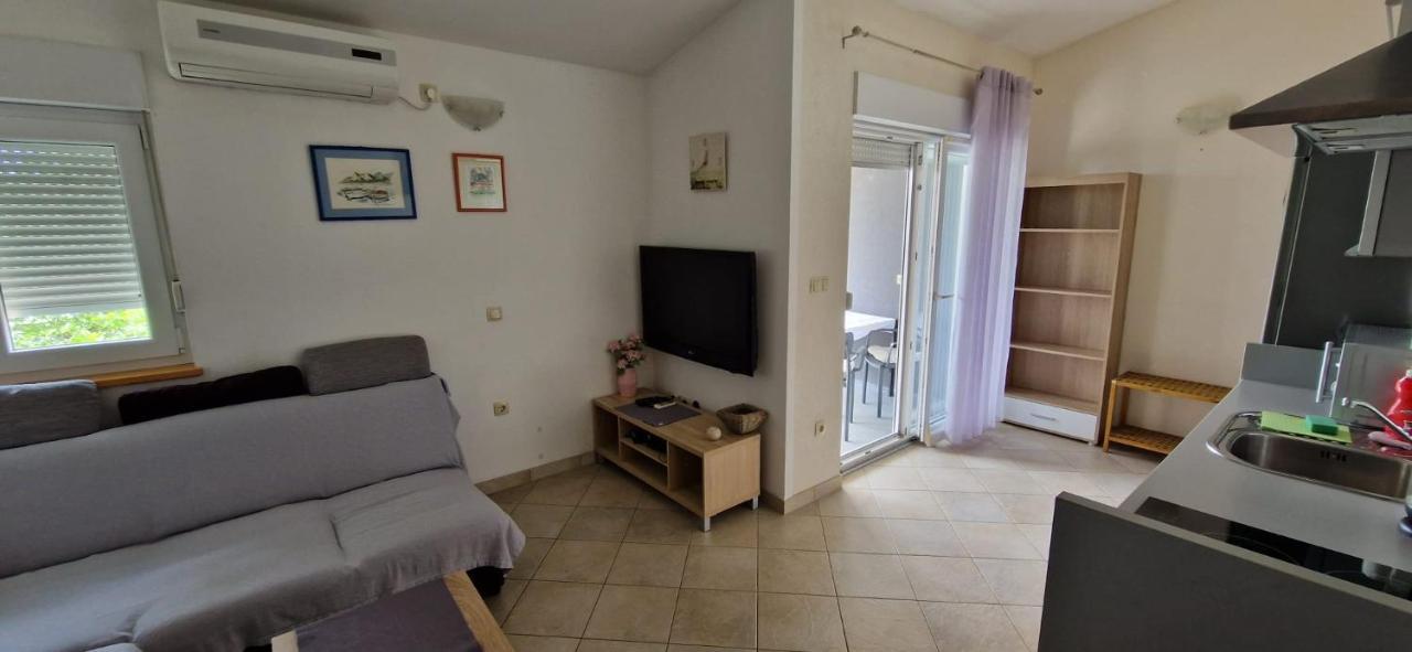 Oasis Of Peace Apartment Omis Exterior photo