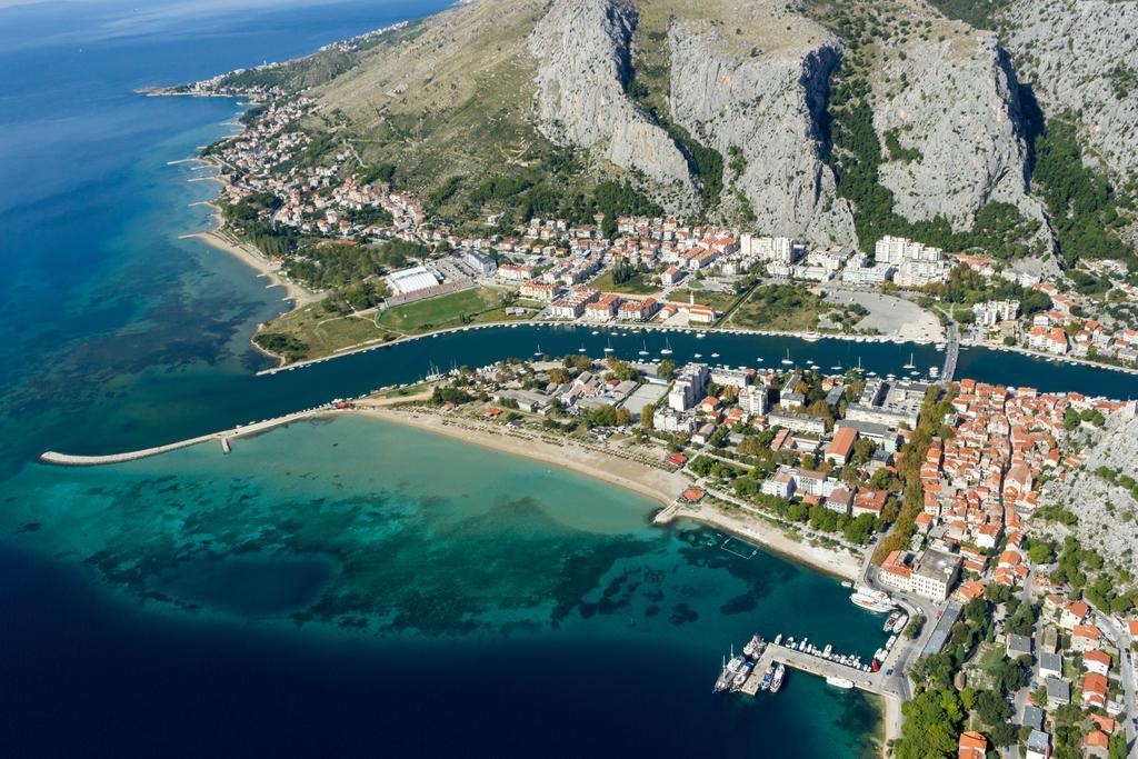 Oasis Of Peace Apartment Omis Exterior photo